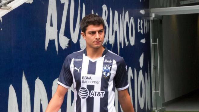 Stefan Medina, con la camiseta del CF Monterrey.