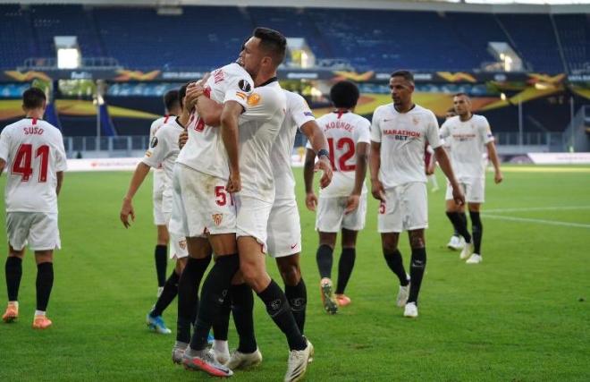 El Sevilla celebra uno de sus goles a la Roma (Foto: SFC).