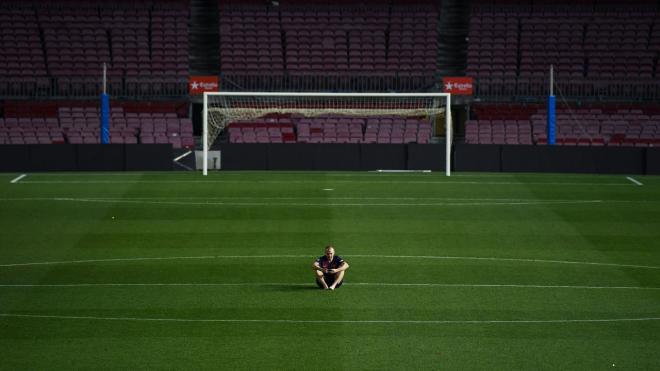 Despedida de Iniesta del Camp Nou tras su último partido.