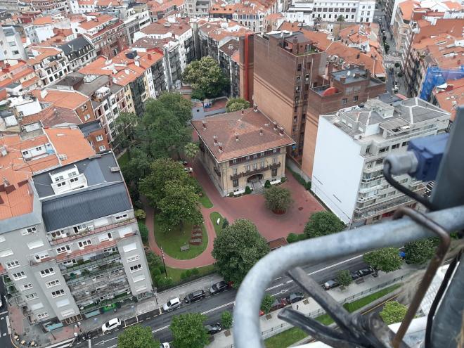 El palacio de Ibaigane, sede del Athletic Club, visto desde las alturas de Bilbao.