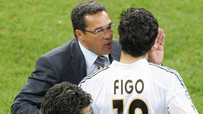 Vanderlei Luxemburgo da indicaciones a Luis Figo durante su etapa en el Real Madrid (Foto: Agencias