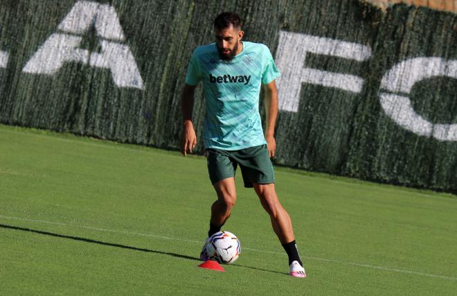 Borja Iglesias, delantero del Betis (foto: RBB).