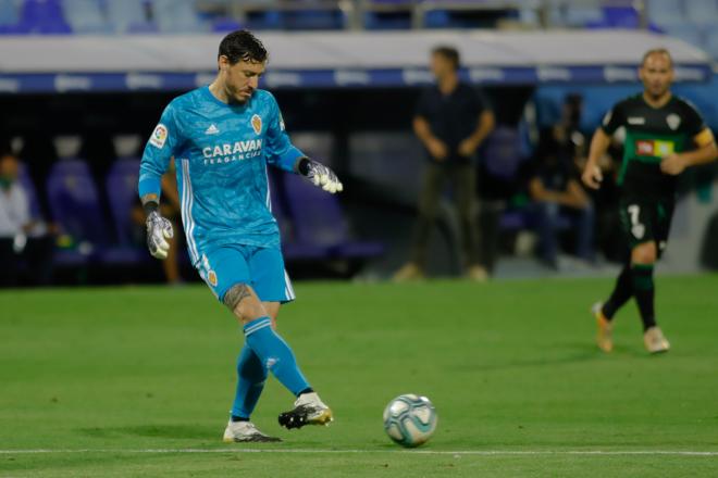 Cristian Álvarez, durante el Zaragoza-Elche de play off (Foto: Dani Marzo).