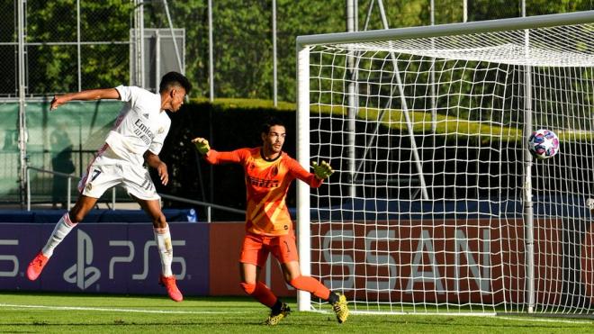 Marvin cabecea a gol en la Youth League (FOTO: Real Madrid).