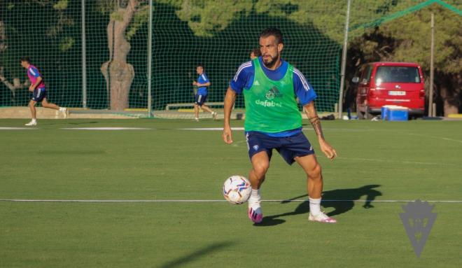 Negredo, en un entrenamiento con el Cádiz (Foto: Cádiz CF).