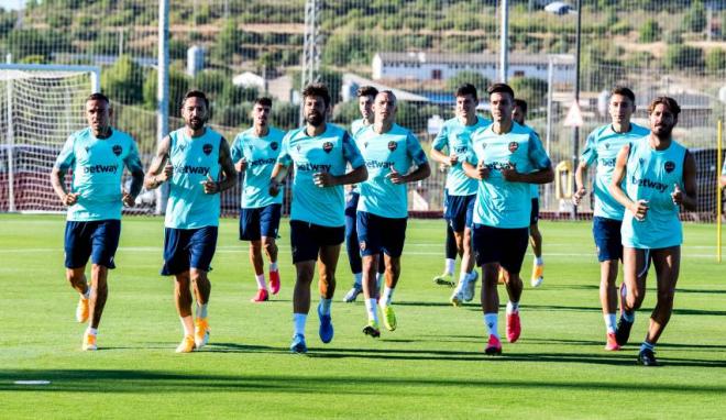 Entrenamiento de pretemporada de Levante UD en la Ciudad Deportiva (Foto: Levante UD)