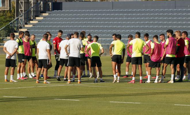 Imagen del grupo en un entreno de esta pretemporada (Foto: Málaga CF).