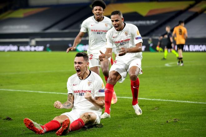 Ocampos celebra el gol de la victoria en el partido ante el Wolves de la Europa League 2020.