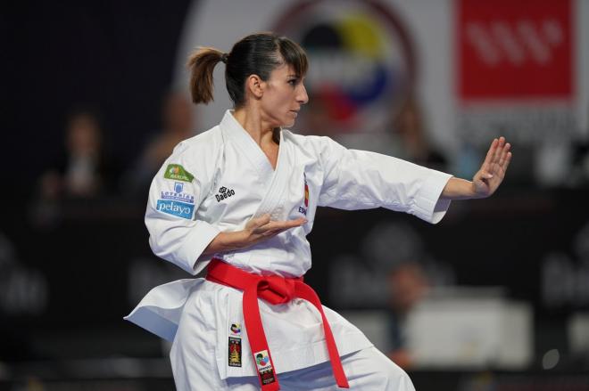 Sandra Sánchez, concentrada durante una competición de karate.