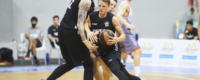 Derrota de Bilbao Basket ante San Pablo Burgos en el segundo test de la pretemporada (Foto: Borja B