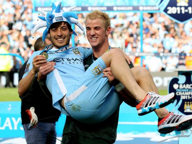 Joe Hart y David Silva, en una celebración con el Manchester City.