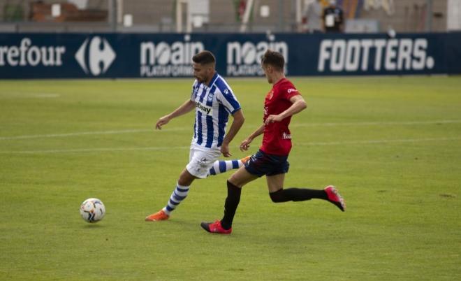 Un lance del Osasuna-Alavés de la pretemporada 2020 (Foto: DA).