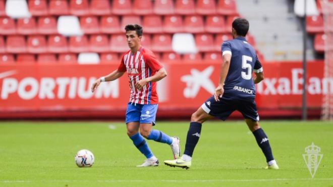 Manu García, durante un lance del Sporting-Lugo (Foto: RSG).
