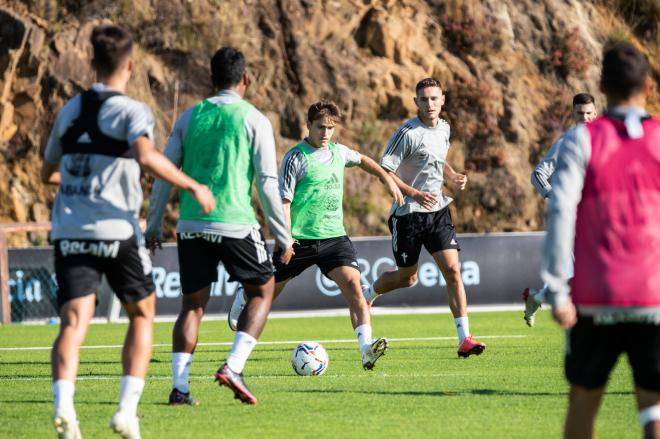 Denis Suárez entrenándose en A Madroa (Foto: RCCV).