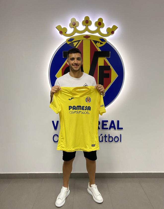Gerónimo Rulli, con la camiseta del Villarreal (Foto: Villarreal).