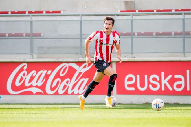 Jon Morcillo sale en el once titular de Los Cármenes (Foto: Athletic Club).