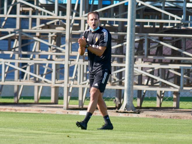 Rubén Baraja dirige su primer entrenamiento (Foto: Real Zaragoza).