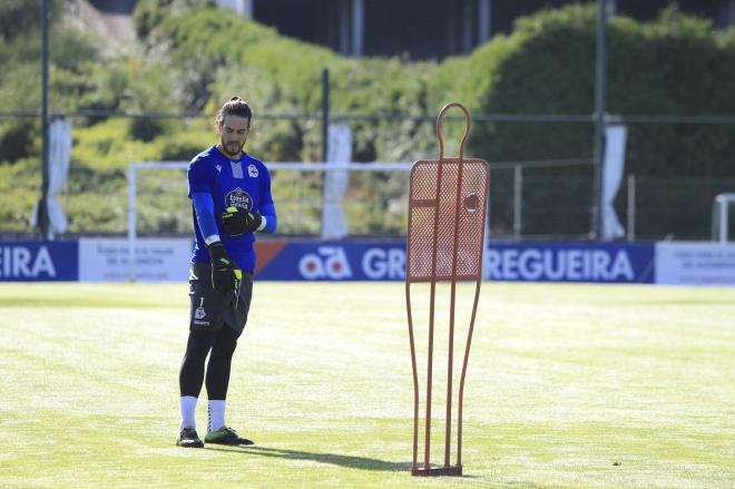 Carlos Abad, portero del Dépor, en la Ciudad Deportiva de Abegondo (Foto:RCD)