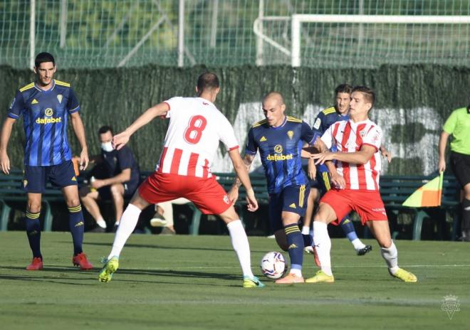 Pombo, en el amistoso ante el Almería (Foto: Cádiz CF).