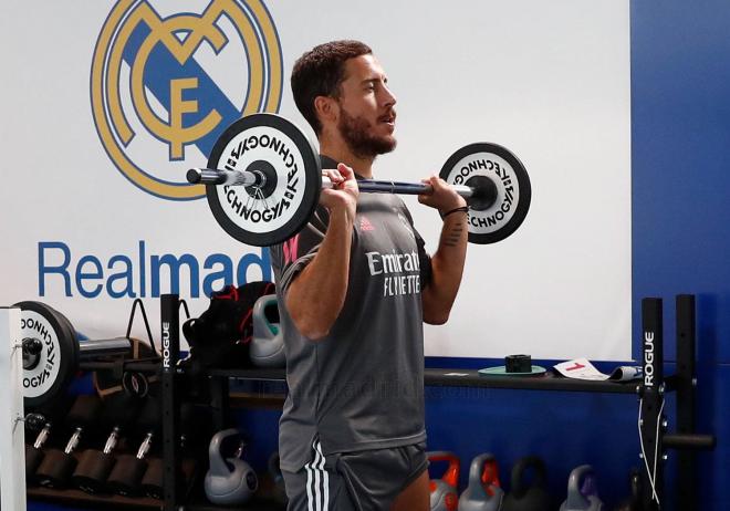 Eden Hazard trabaja en el gimnasio del Real Madrid (Foto: RM).