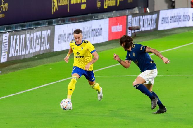Salvi, durante un lance del Cádiz-Osasuna (Foto: Cristo García).