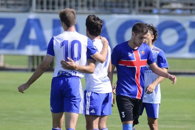 Celebración de uno de los goles del Deportivo Aragón en el primer amistoso de la pretemporada ant