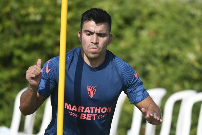 Marcos Acuña, en su primer entrenamiento (Foto: Sevilla FC).