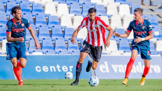 Kenan Kodro fue titular en el primer amistoso de Murcia ante el Sevilla (Foto: Athletic Club).