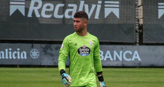 Álvaro Fernandez, portero del Celta B (Foto: @alvarofercalvo).