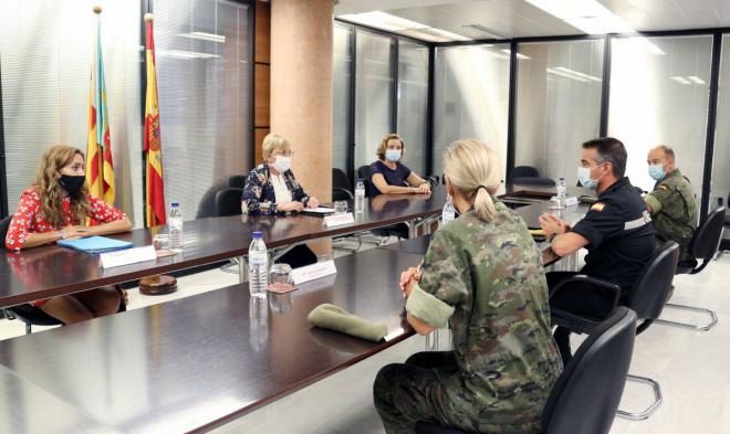 Ana Barceló se reunió con la UME antes de informar sobre el coronavirus