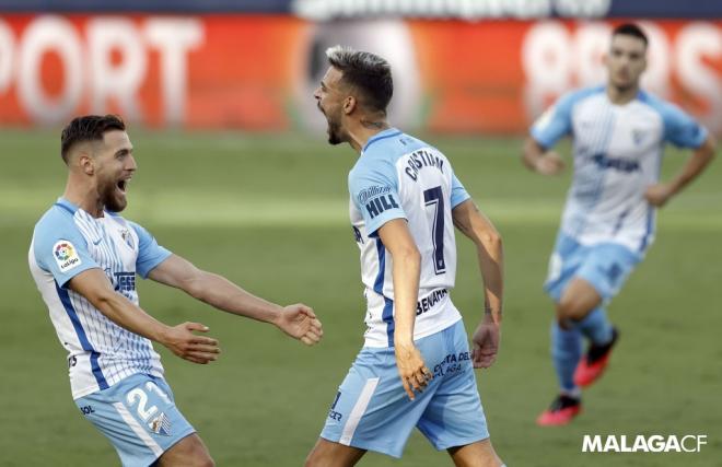 Calero y Cristian Rodríguez, celebran el gol ante el Alcorcón (Foto: Málaga CF).
