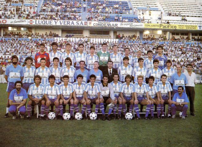 Plantilla del CD Málaga en la temporada 89/90 (Foto: Nacho Domínguez).