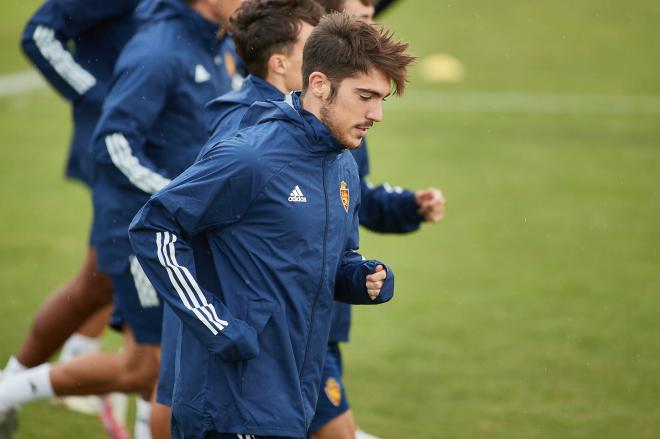 Larra, durante un entrenamiento del Real Zaragoza (Foto: Dani Marzo).