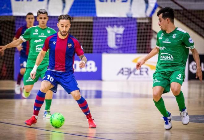 El Levante UD FS logró una victoria muy trabajada (2-0) frente a Osasuna Magna