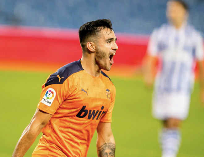 Maxi Gómez celebra su gol en San Sebastián (Foto: Valencia CF)