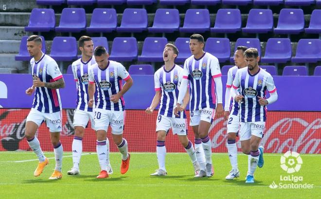 Toni celebra su gol en el Real Valladolid-Éibar (Foto: LaLiga).