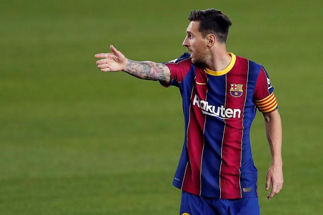 Leo Messi, quejándose de una acción (Foto: EFE).