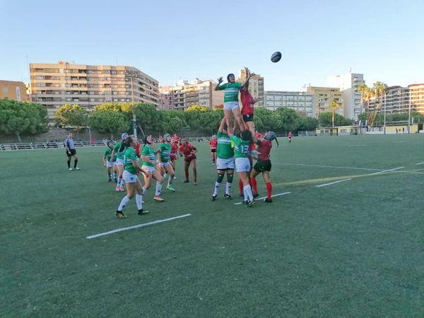 El CAU gana el primer partido de rugby en España al Valencia Rugby en el derbi y luchará por asce