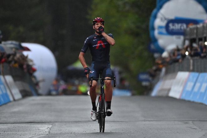 Filippo Ganna se lleva la victoria de etapa en el Giro de Italia.