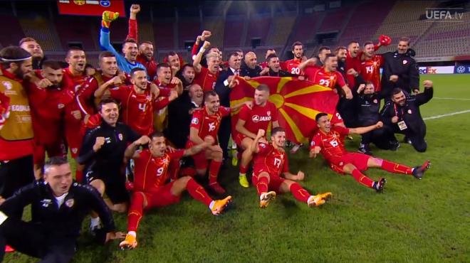 Macedonia del Norte celebra el triunfo ante Kosovo.