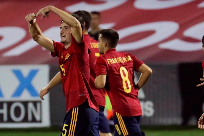 Guillamón celebra su gol en el España-Kazajistán (Foto: EFE).