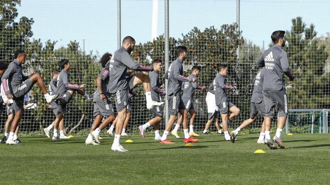 Los jugadores del Real Madrid, durante la sesión (Foto: RM).