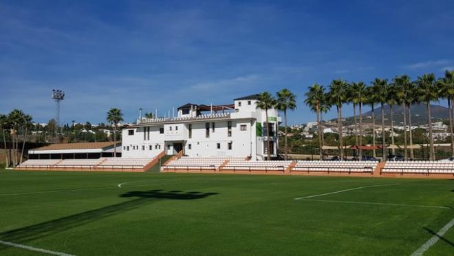 Campo de Marbella Football Center (Foto: @MarbellaFCenter).