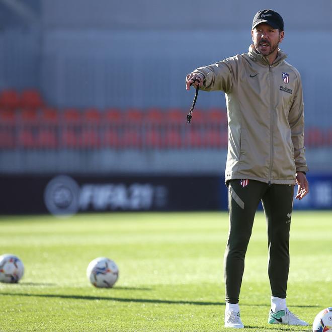 Simeone, durante un entrenamiento reciente (Foto: Atlético de Madrid).