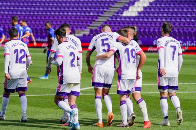 Los pucelanos, tras el gol de Toni Villa a la SD Éibar (Foto: Real Valladolid)