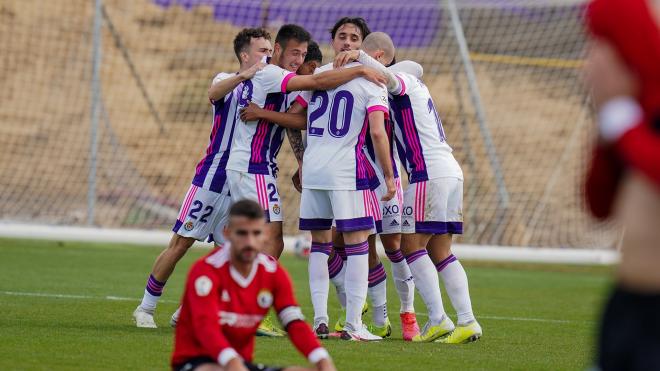 El Promesas celebra el gol ante el Burgos (Foto: Real Valladolid).