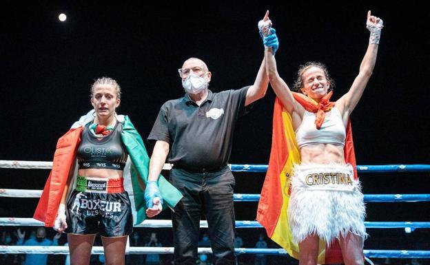 Cristina Morales, tras ganar el último título mundial de ISKA en Ponferrada (Foto: ISKA).