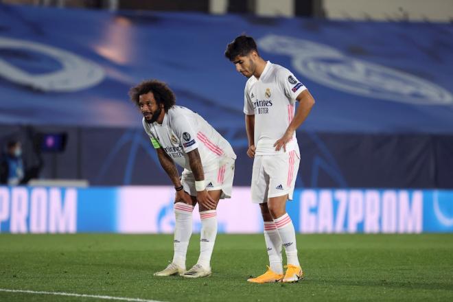Marcelo y Asensio, cabizbajos por la derrota en el Real Madrid-Shakhtar (Foto: EFE).
