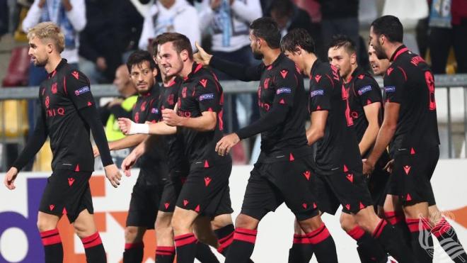 Jon Bautista y sus compañeros celebran el gol ante el Rijeka (Foto: RSO).