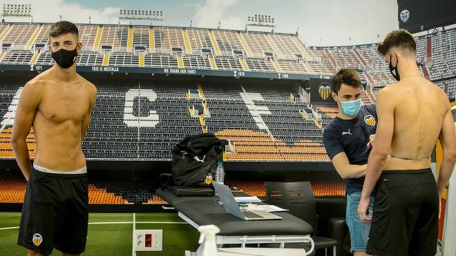 La Academia del Valencia CF diseña planes personalizados de nutrición para cada uno de sus futbol